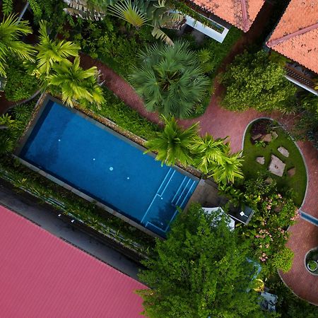 Golden Vishnu Villa Siem Reap Exterior photo