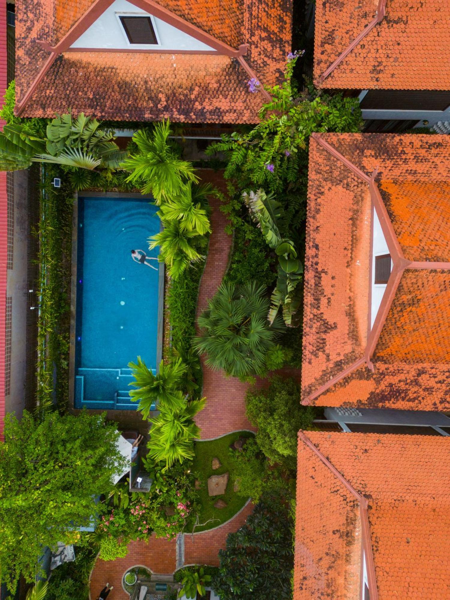 Golden Vishnu Villa Siem Reap Exterior photo