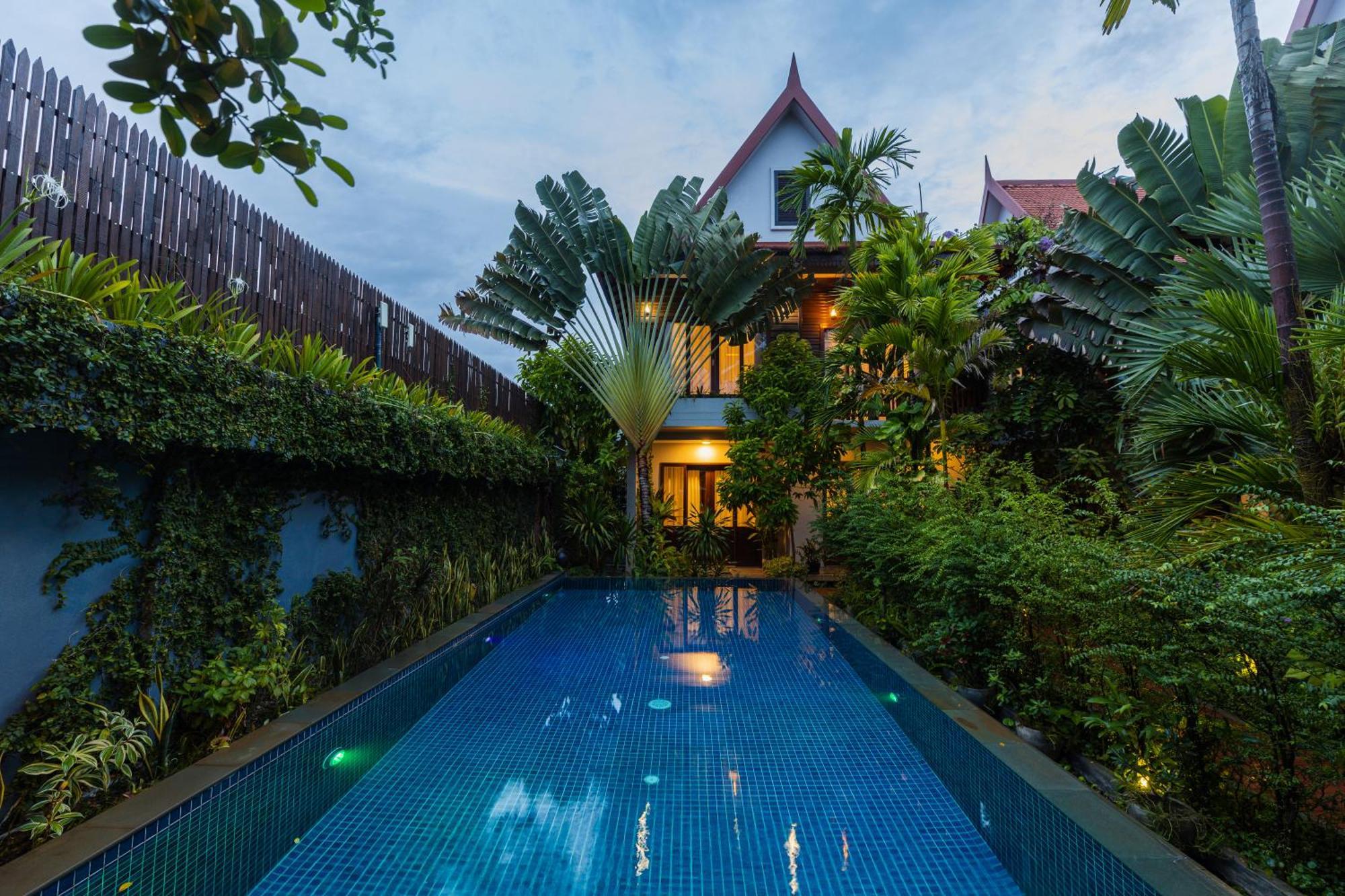 Golden Vishnu Villa Siem Reap Exterior photo